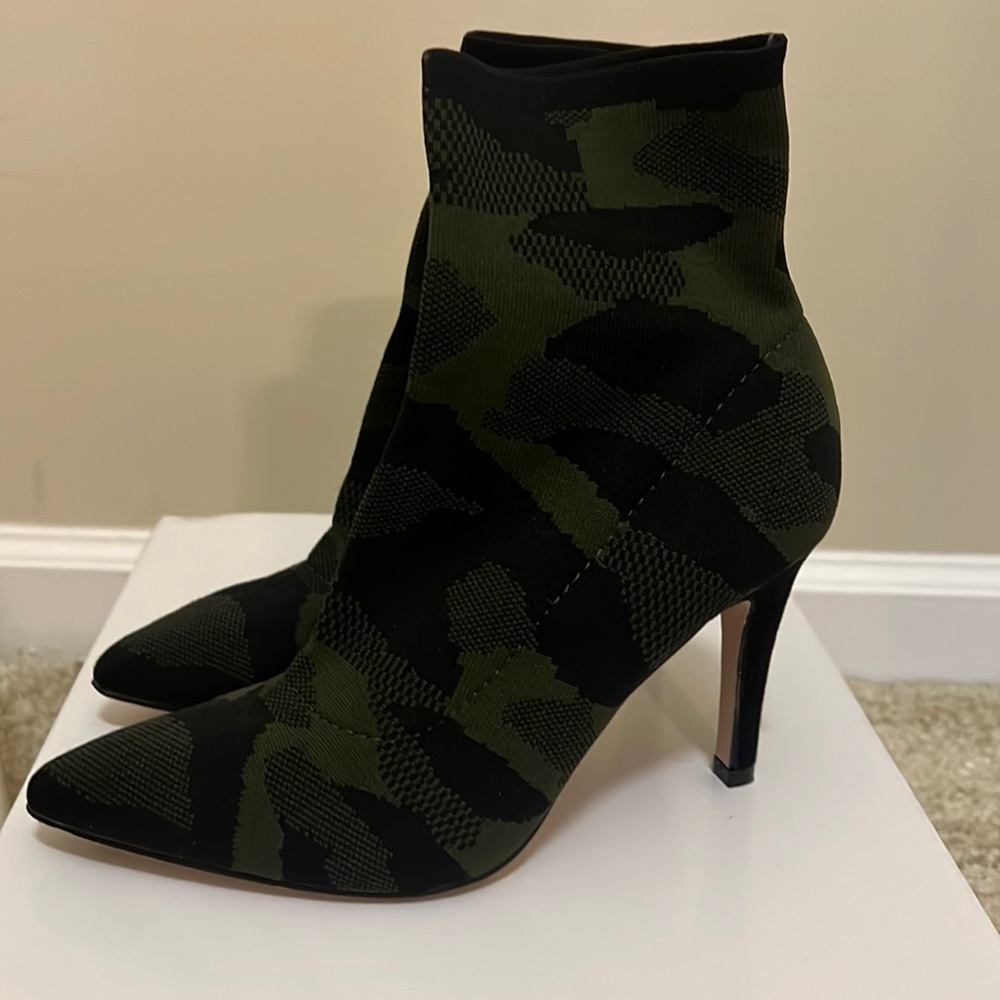 MIA-Cami print Booties